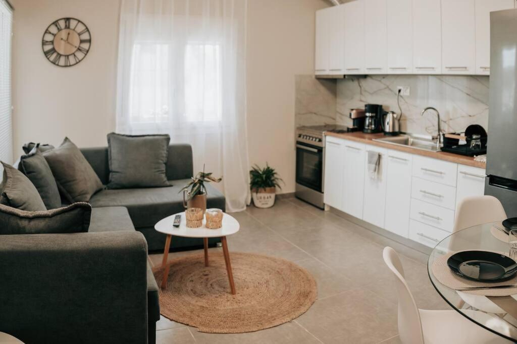 Sophia'S Coastal Retreat Villa Korinósz Kültér fotó